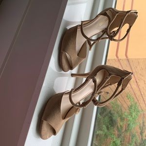Nine West Tan Suede Heels